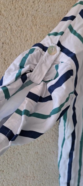 Camisa de rayas blanca, verde y negra Talla M