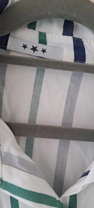 Camisa de rayas blanca, verde y negra Talla M