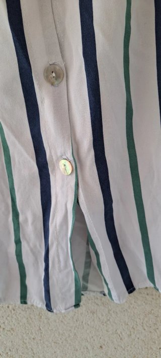 Camisa de rayas blanca, verde y negra Talla M