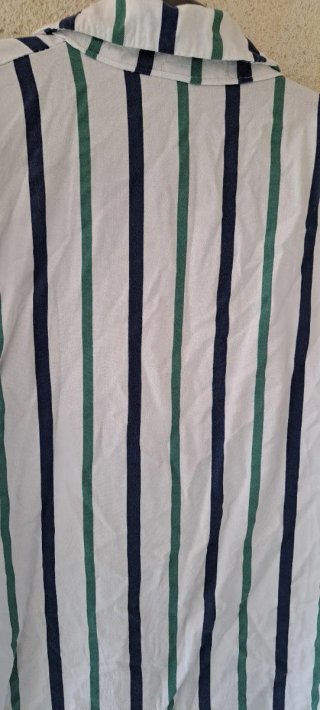 Camisa de rayas blanca, verde y negra Talla M