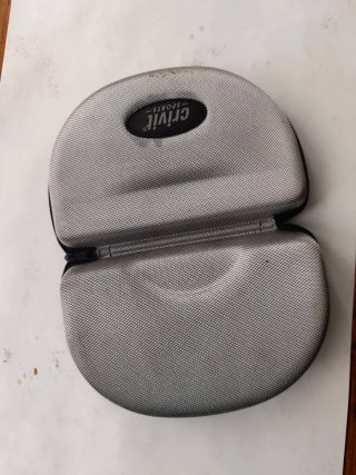 Funda de gafas Crivit gris y negra