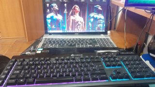 PC Intel Core i7 Torre + Monitor + 2 Teclados