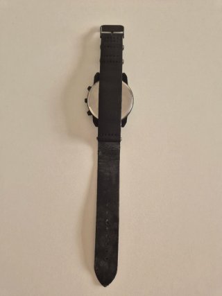 Reloj de pulsera con correas intercambiables