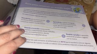 Libros de primaria de musica y relogion de 4•