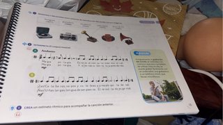 Libros de primaria de musica y relogion de 4•