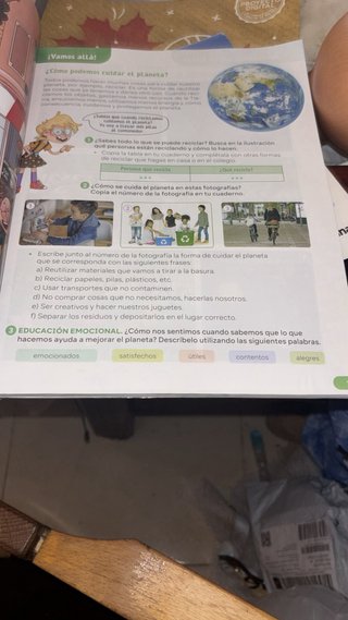 Libros de primaria de musica y relogion de 4•