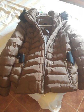 Abrigo acolchado marrón talla M