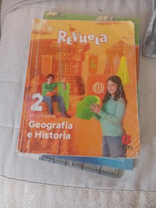 Geografía e Historia, 2 secundaria. Revuela