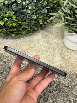 iPhone 15 Gris 100% Bateria - 128GB.