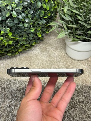 iPhone 15 Pro - 512GB.