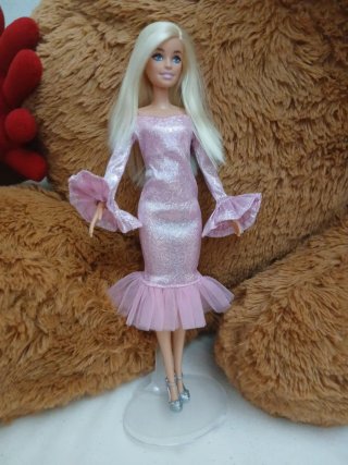 Barbie mattel mas el Vestido  de la  Colección RBA