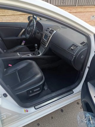 Toyota Avensis 2016