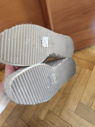 Sandalias cuña doradas ALTA MODA