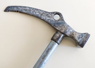 CASSIN PIOLET MAZA ESCALADA ALPINISMO MONTAÑISMO