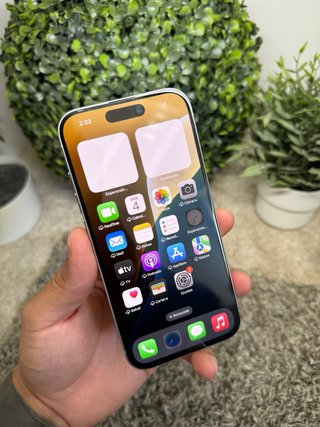 iPhone 15 Pro Plata - 256GB.