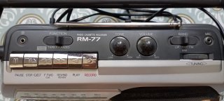 Radio Cassette Aiwa RM-77 y Cintas (ver foto)