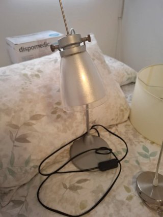 2 Lámparas Flexo y 1 Lámpara techo