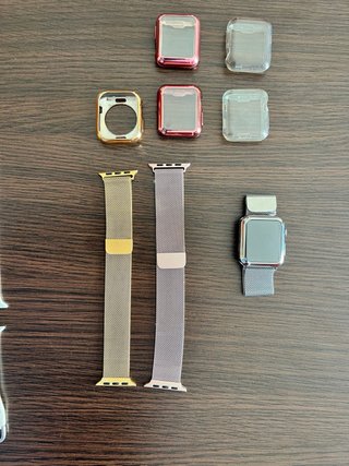 Apple Watch Series 3 38mm Negro y 7 correas
