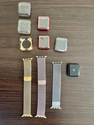 Apple Watch Series 3 38mm Negro y 7 correas