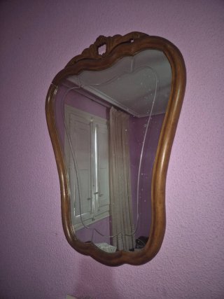 Espejo antiguo de madera