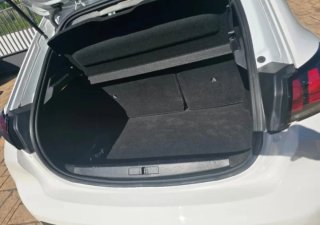 Peugeot 208 2021