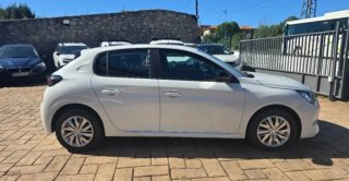 Peugeot 208 2021
