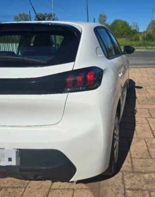 Peugeot 208 2021