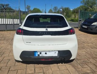 Peugeot 208 2021