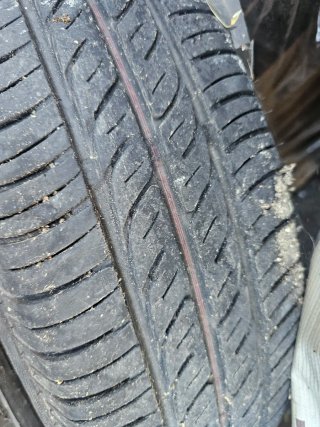 4 Neumáticos 175/80 R14 con Llantas de Acero