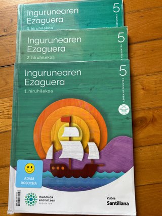 SANTILLANA Libros de 5ºLH INGURUNEAREN EZAGUERA