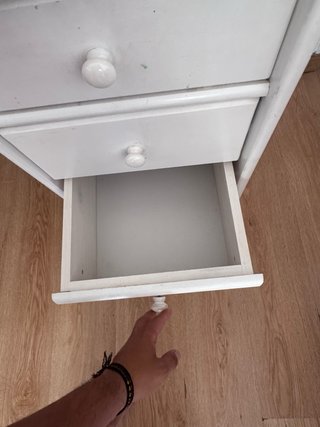 Escritorio blanco de madera