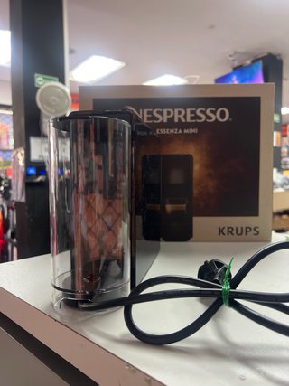 Cafetera Krups Nespresso Essenza Mini