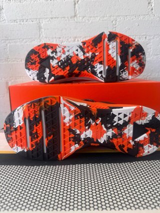Nike Metcon 10 Negro Naranja