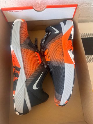 Nike Metcon 10 Negro Naranja