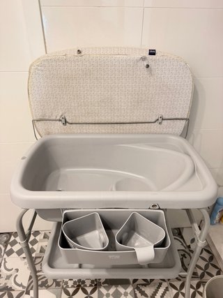 Bañera y cambiador Chicco bebé