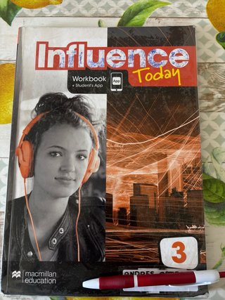 INFLUENCE TODAY 3 Student's book: libro de text...