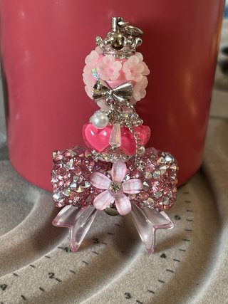 Colgante llavero adornos flores y corazones