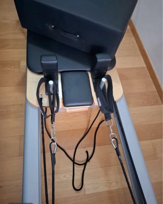 Reformer Peak Pilates con accesorios