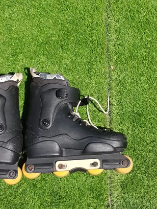 Patines en línea negros talla 40