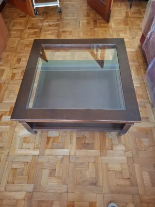 Mesa de centro de madera y cristal