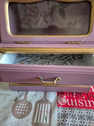 Joyero o Decoración Morado y Dorado