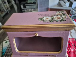 Joyero o Decoración Morado y Dorado