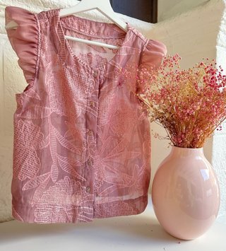 Conjunto romántico beige y rosa