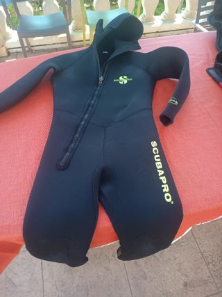 Equipo de submarinismo
