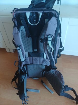 Mochila Montaña FORCLAZ Mujer 60+6L