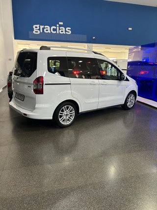 Ford Tourneo Courier 2017