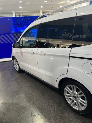 Ford Tourneo Courier 2017