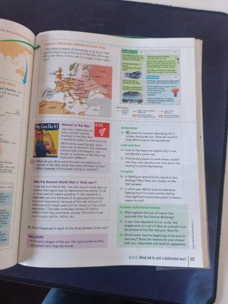 Geography & History, 3 ESO, Connected Community