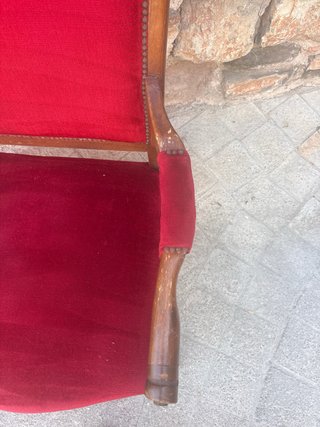 Sillón Voltaire madera y terciopelo rojo