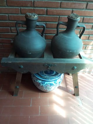 Cantareras de barro antiguas